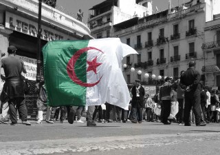 الفضاء المدني في الجزائر في بداية عام 2024: تحديات تشريعية وسياسية تصادر كل الحريات