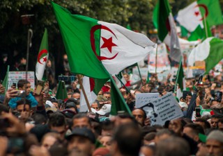الجزائر: فصل جديد من القمع والملاحقات القضائية