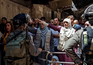فلسطين: استدعاء مسؤولي 